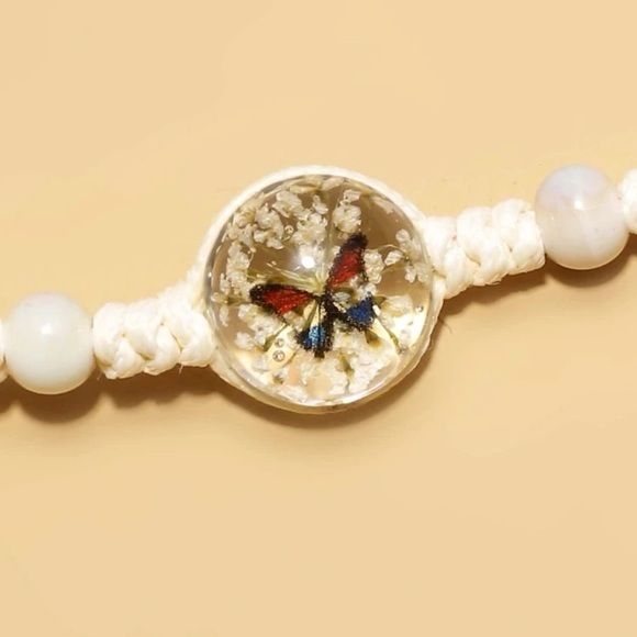 Butterfly String Bracelet Adjustable - Picture 5 of 9